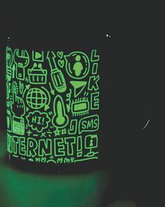 Caneca que Brilha no Escuro Personalizada